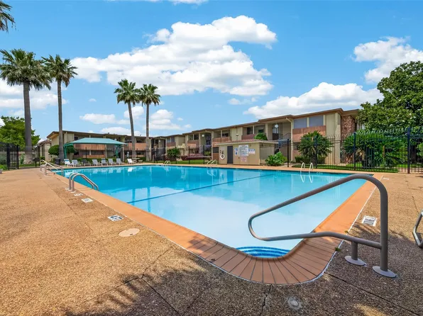 7714 Renwick Dr, Houston, TX