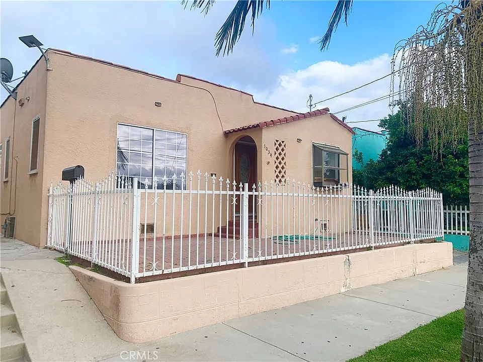 1034 Ronan Ave