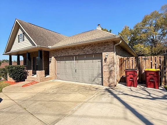 4th image of 641 Red Fern Rd