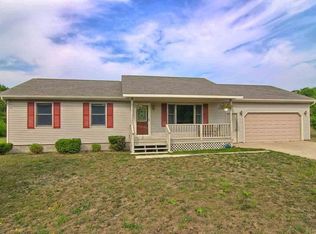 294 Harwood Rd, Beulah, MI 49617