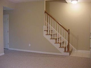3rd image of 140 Lowell Ct