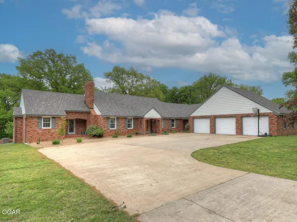 201 Karen Dr, Carl Junction, MO 64834