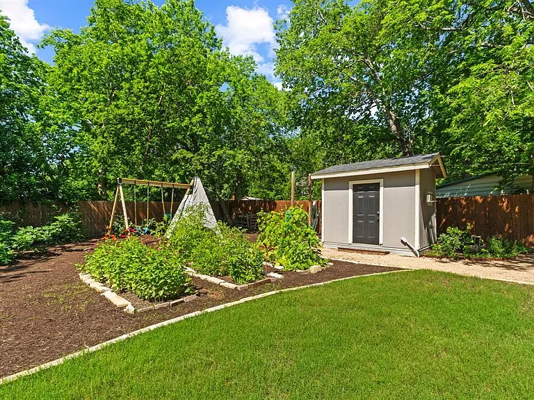 3207 Carol Ann Dr — Photo 29