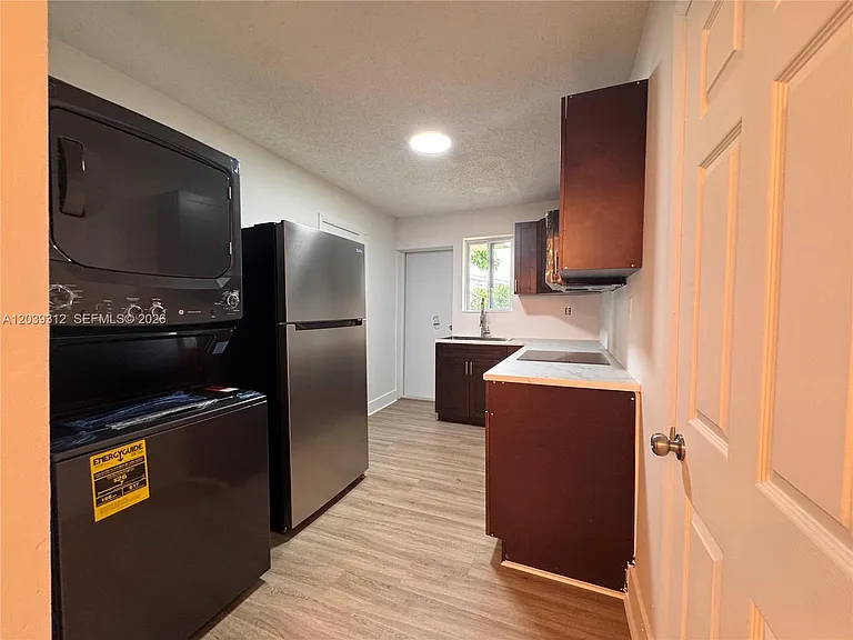 3632 SW 87th Ave #FRONT — Photo 7