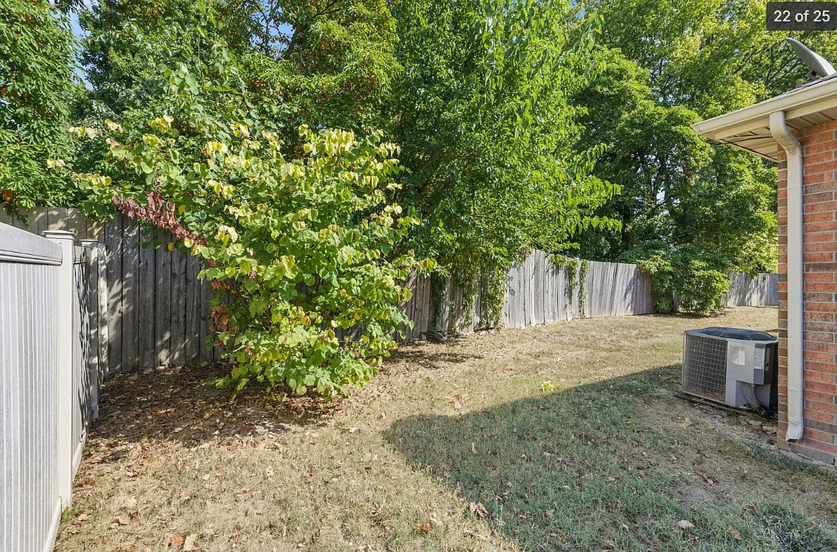 Building Photo - 2301 W Bridlewood Trl