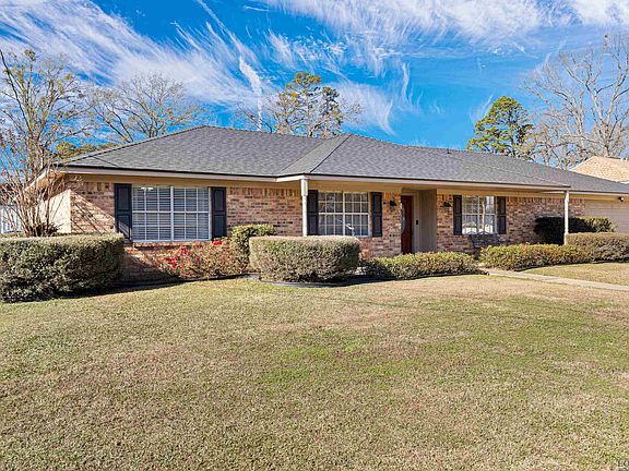 2nd image of 503 Country Club Dr
