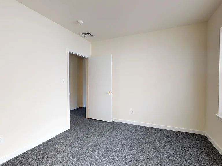 Osage Avenue Apartments — Photo 20