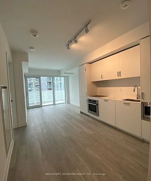 88 Queen St E #2515 — Photo 3