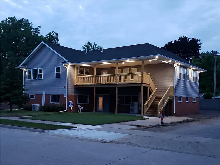 312 Mary Ave — Photo 1