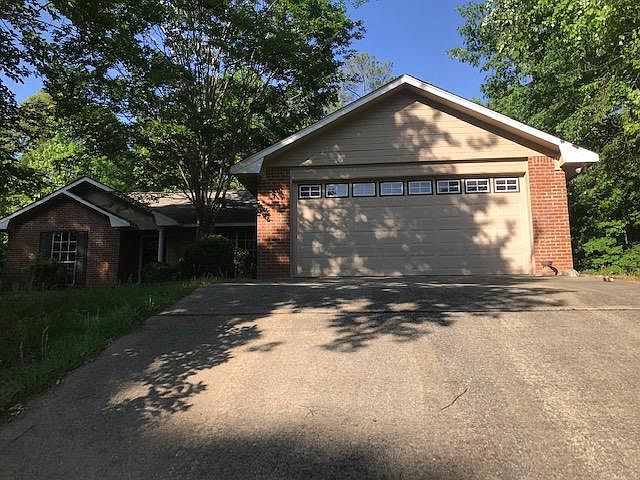 1st image of 304 Driftwood Dr