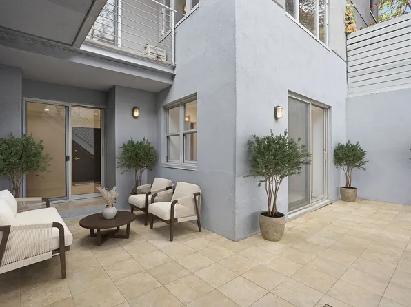 107 Waverly Avenue image 18 of 23