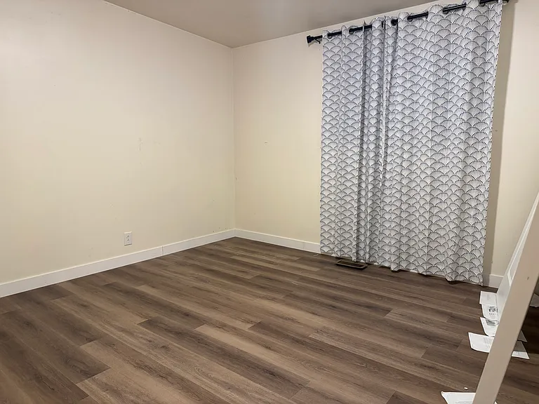 3221 S 4100 W — Photo 5