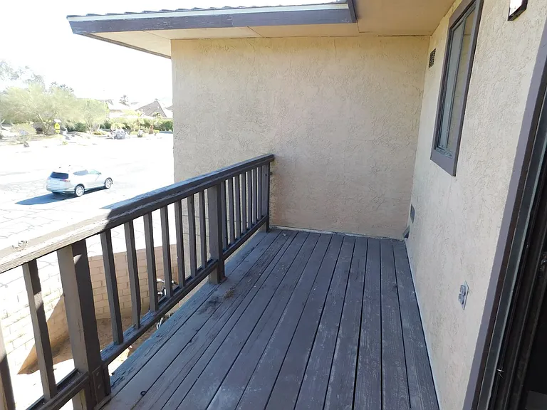 201 W Drummond Ave — Photo 30
