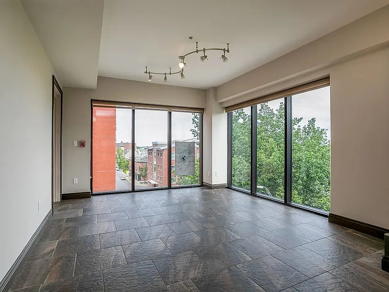 1200 E Walnut St — Photo 20