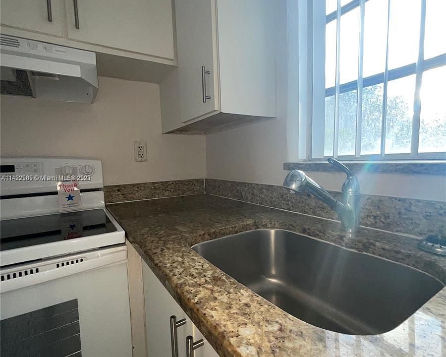 1st image of 11625 Canal Dr #14