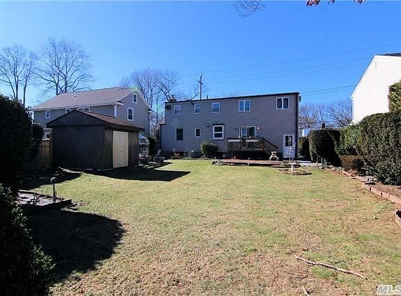 3rd image of 550 Forest Ave