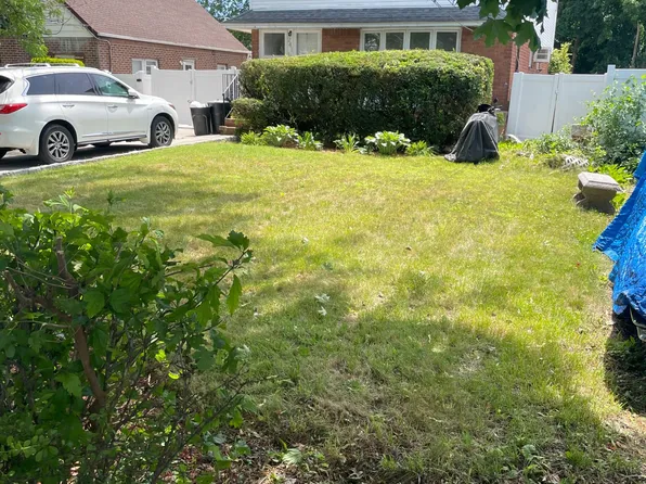 (undisclosed Address), Rosedale, NY 11422