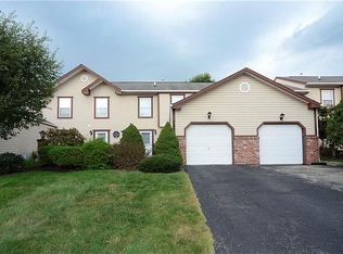 1470 Yorktowne Dr, Lawrence, PA 15055