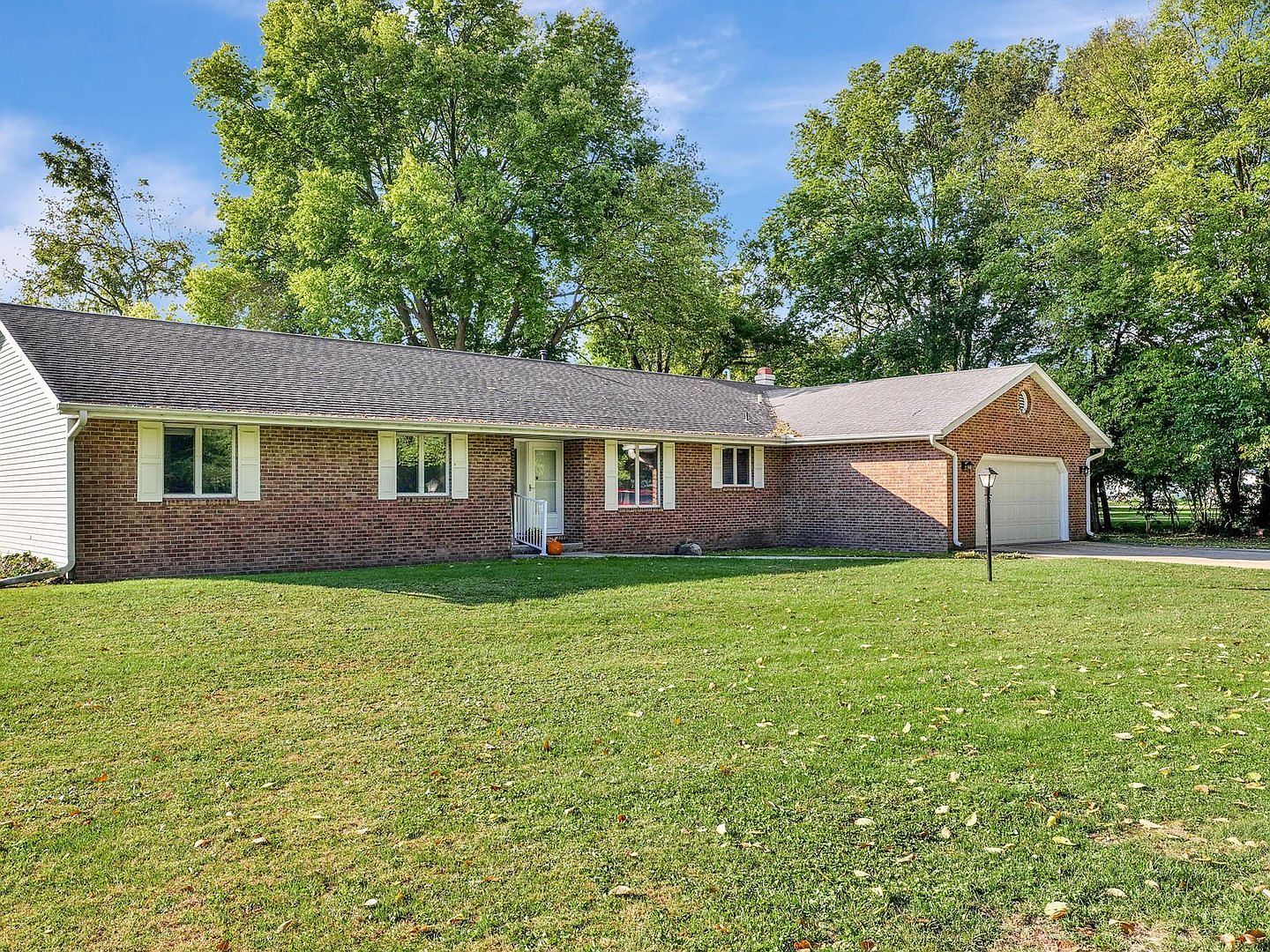 449 E William St, Bement, IL 61813 Zillow