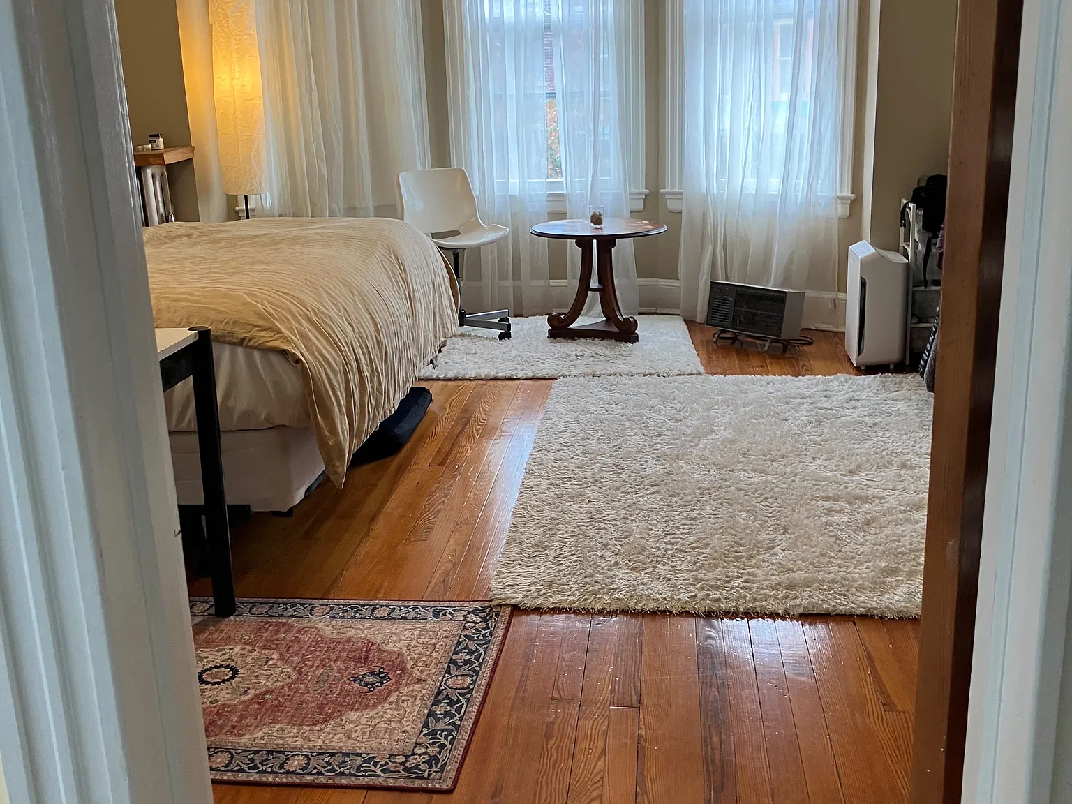 3 bed, 1.5 bath, 2000 sqft, $950 — Photo 4