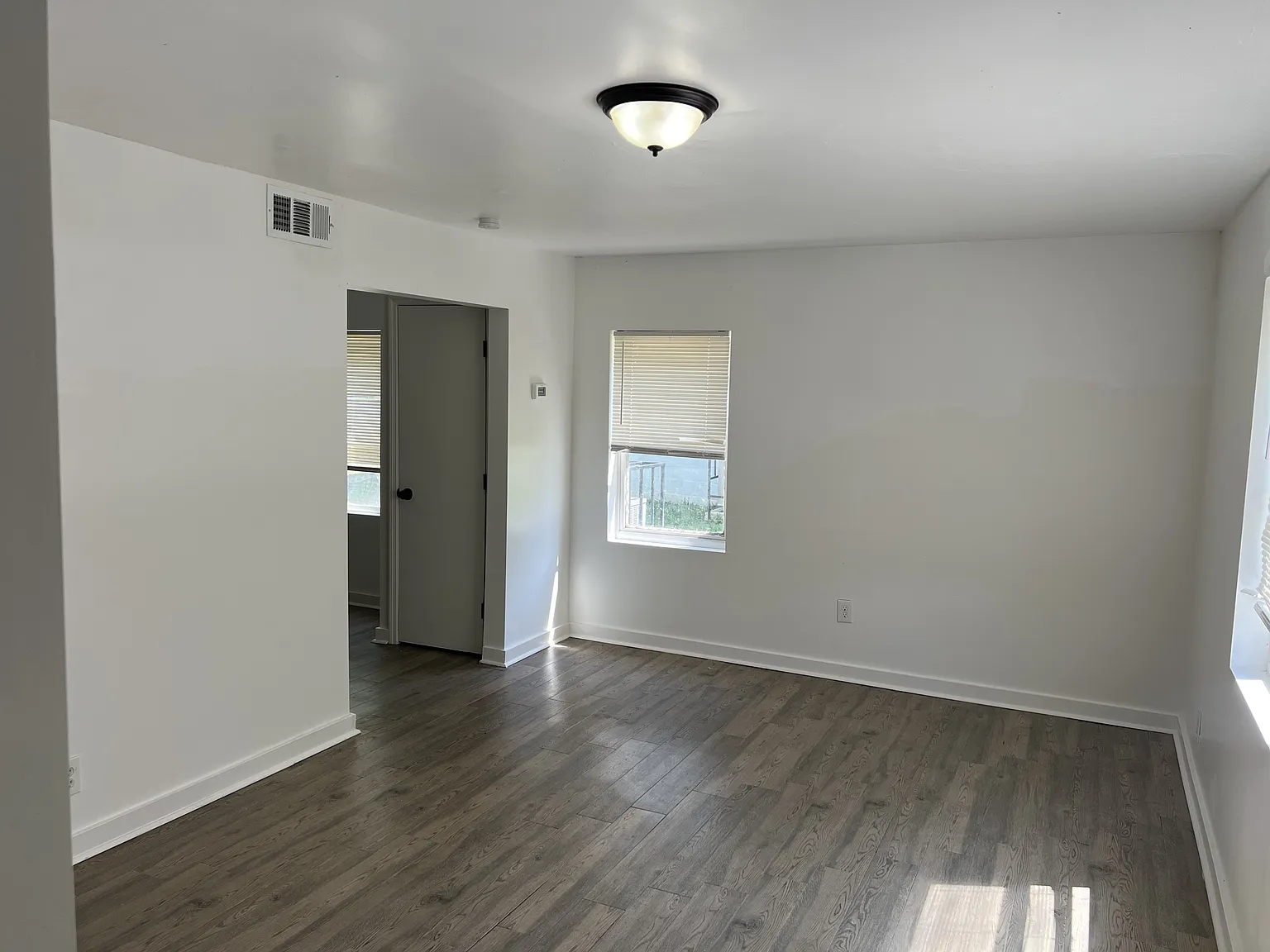 1156 Triple Hill Drive - B — Photo 4