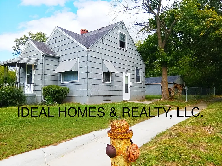 3602 Esther St — Photo 2