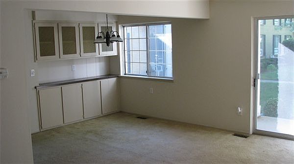 29157 Hayes Dining Room