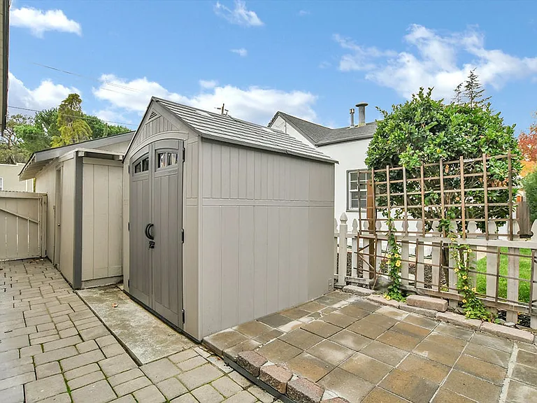 405 Arreba St — Photo 21