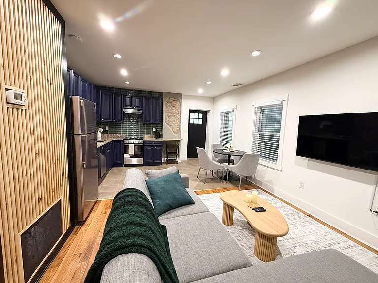 2504 E York St #2 — Photo 25