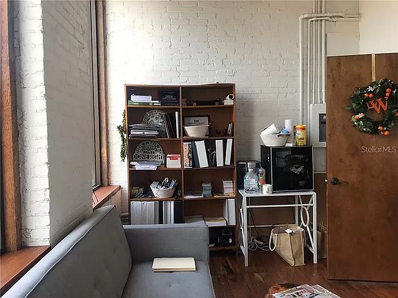5th image of 279 E Stuart Ave #279