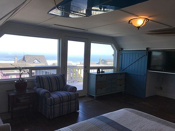 Ocean view loft