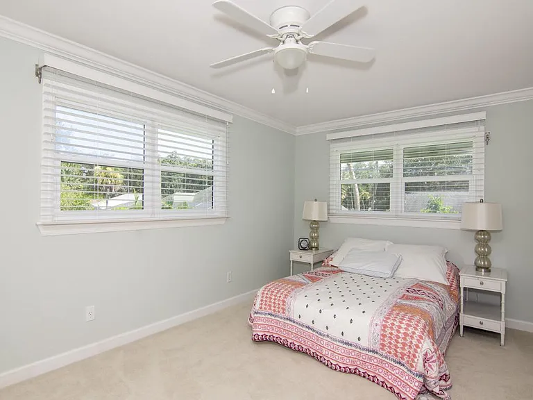 610 Honeysuckle Ln — Photo 23