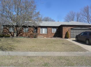 2525 Cherry Rd, Springfield, IL 62704