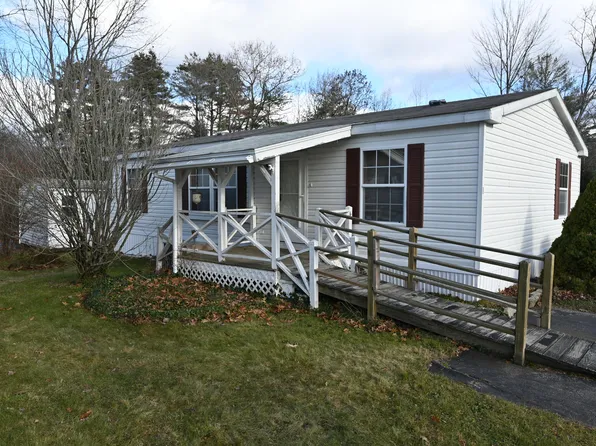 1 Patio Park Lane, Gorham, ME 04038