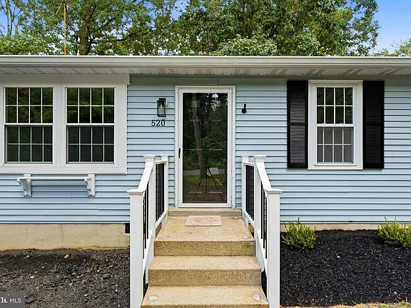 3rd image of 520 Laurel Dr