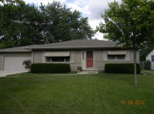 2621 Bordeaux Dr, Rockford, IL 61114