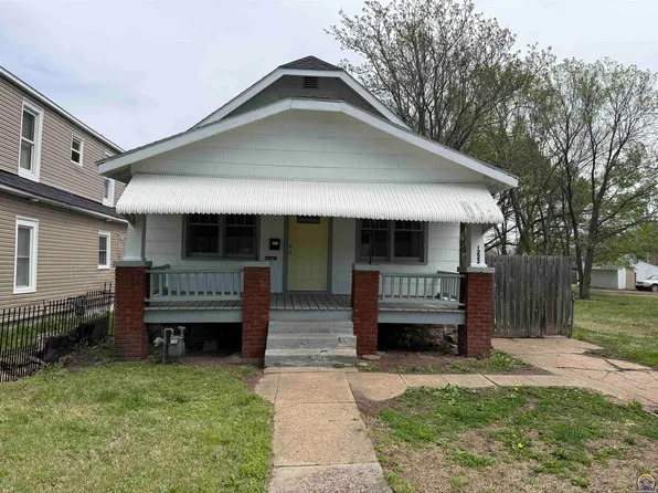 1222 SW Lane St, Topeka, KS 66604