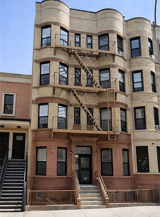 1st image of 141 Albany Ave