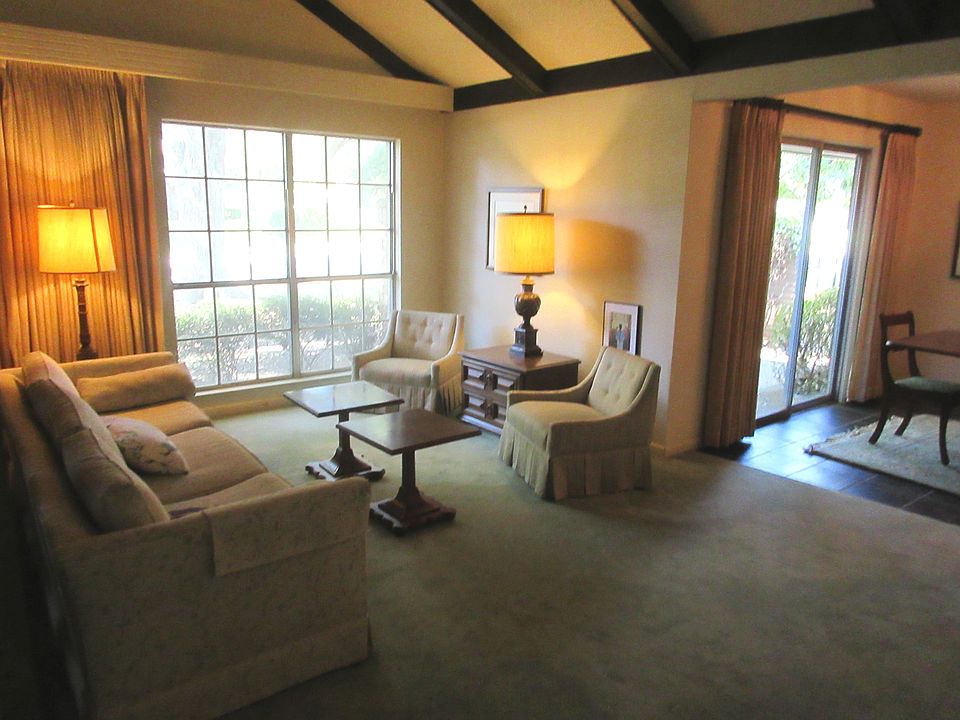 1st image of 4913 Lake Hurst Dr