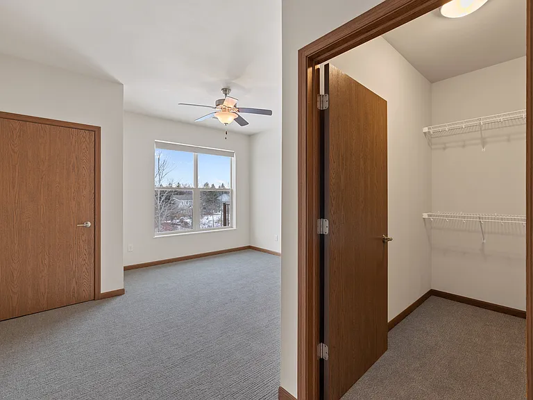 Saxony Village Apartments — Photo 33