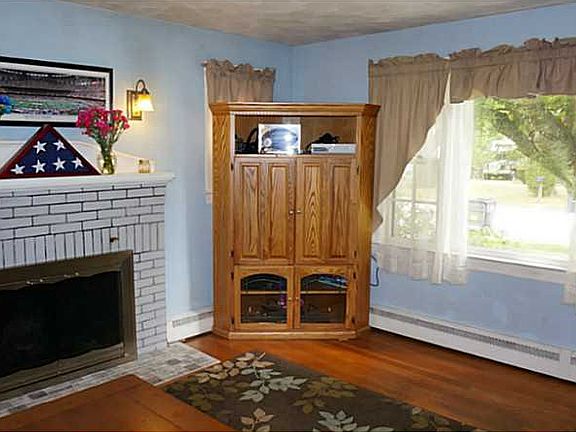 4th image of 29 Bowen Briggs Ave