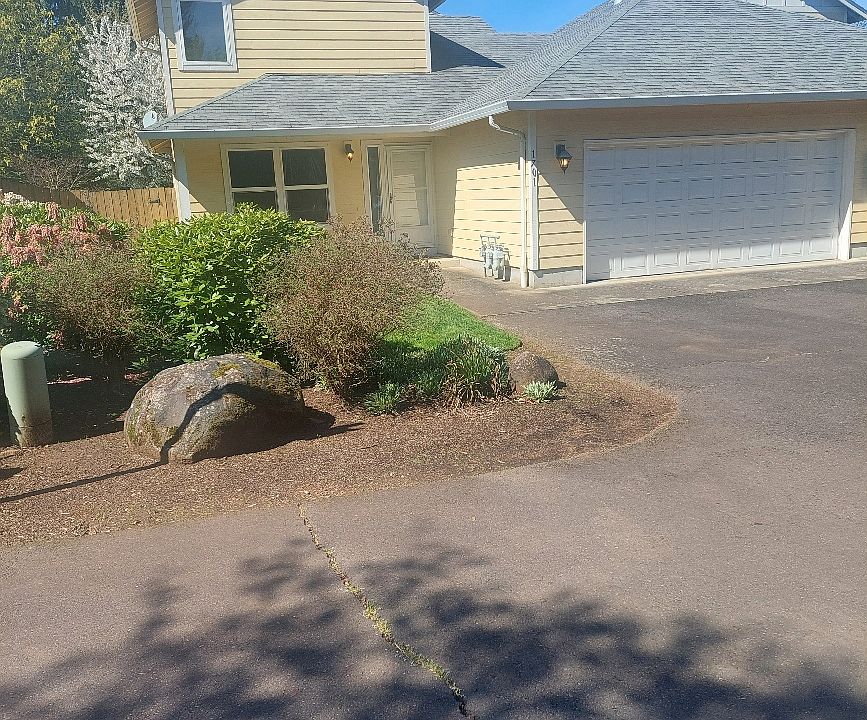 1st image of 1701 Barnes Ave SE