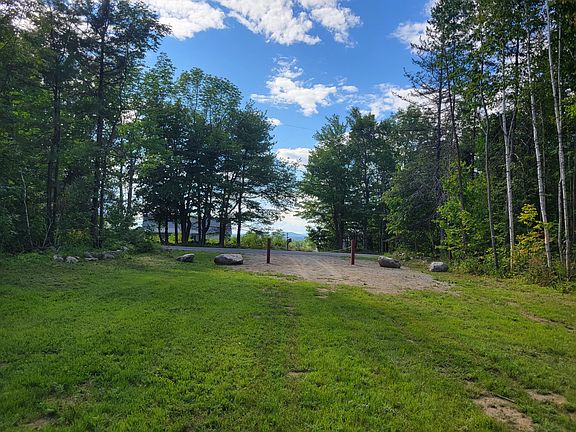 4th image of 1443 North Road