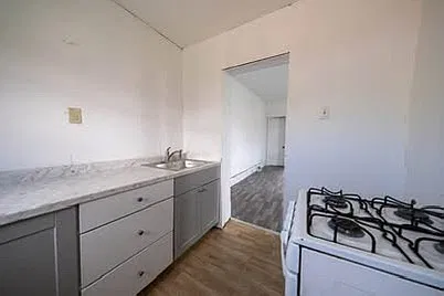2 bed, 800 sqft, $1,000 — Photo 4