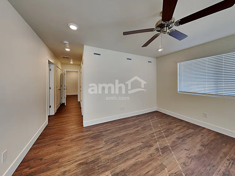 1034 Jillian Ave — Photo 11