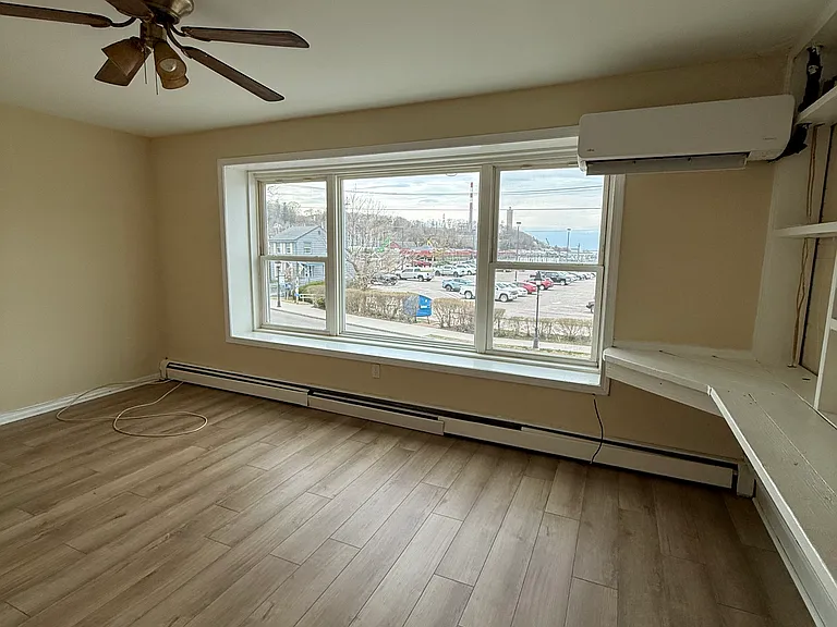 30 Chandler Sq #4 — Photo 2
