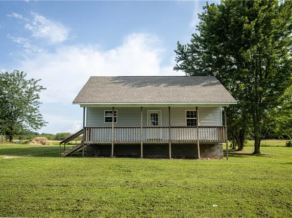 84 Nichols Dr, Western Grove, AR 72685