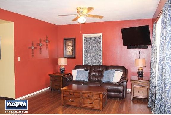 Inviting entrance into LR