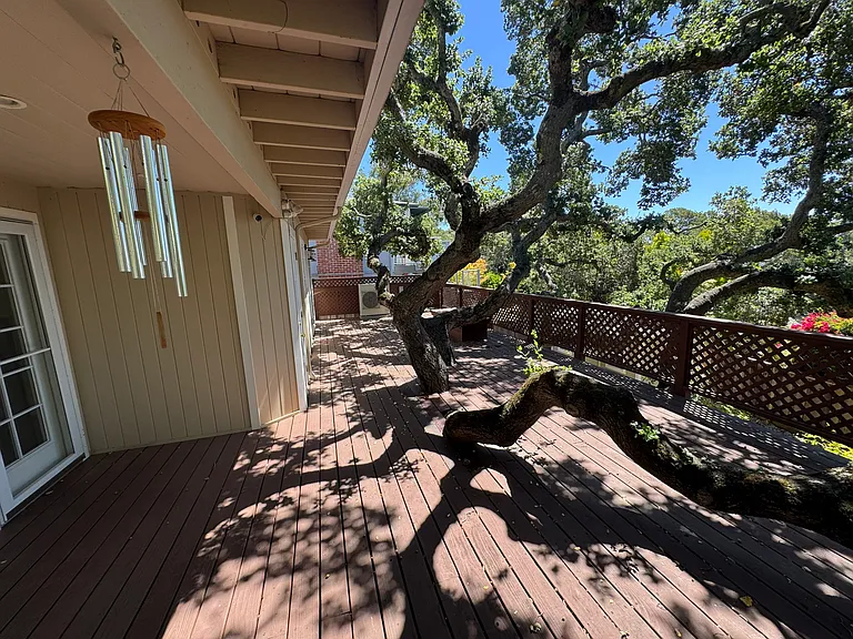1912 Oak Knoll Dr — Photo 6