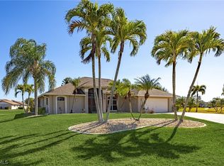 11892 Prince Charles Ct, Cape Coral, FL 33991